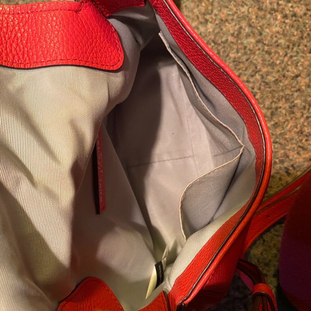 Marc Jacobs Poppy Red Crossbody - Picture 8 of 9